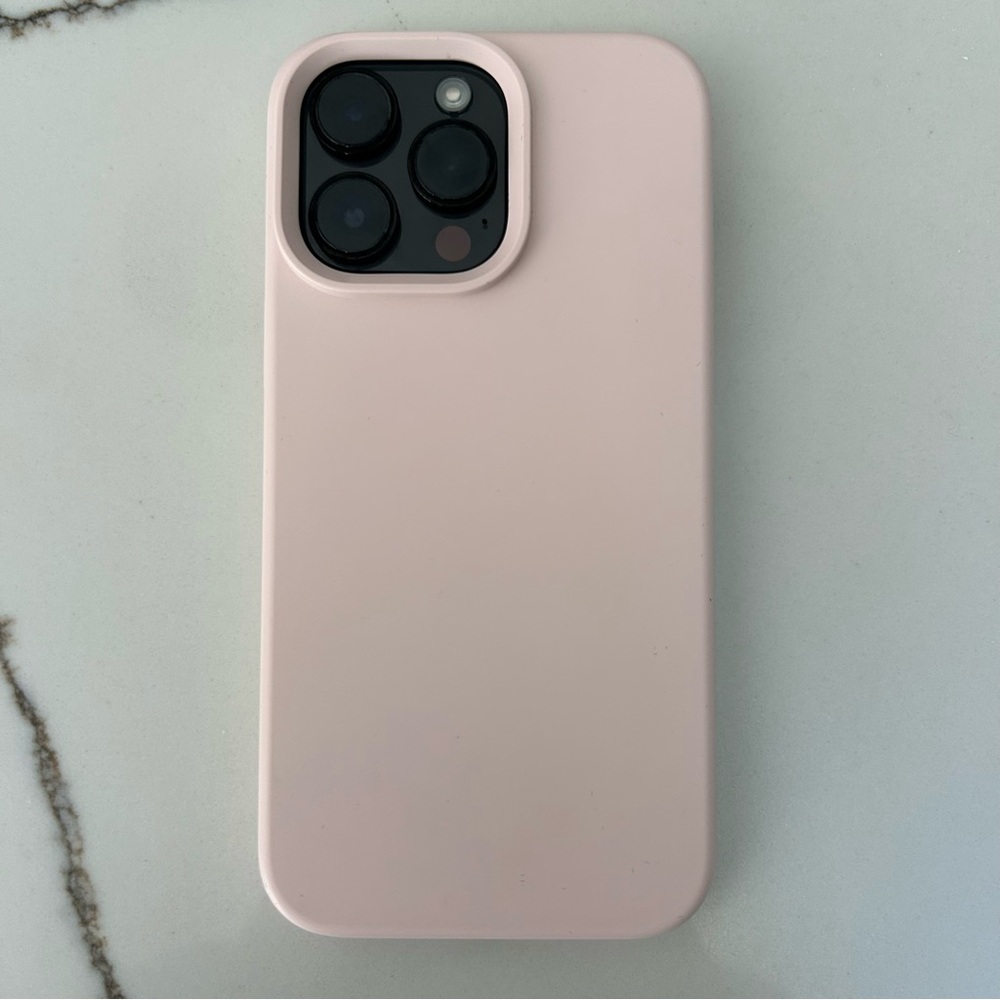 Otofly iPhone 14 Pro Max Light Pink Silicone Case